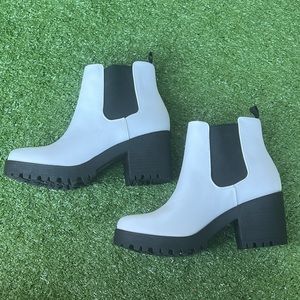 Soda white booties size 7